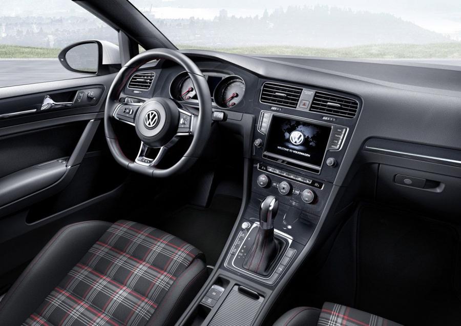  Volkswagen Golf GTi 2014 года  (фото 2 из 5)